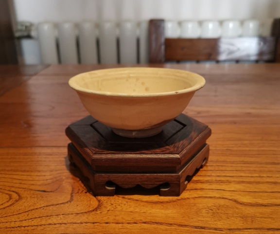 古玩陶瓷元白釉撇口盞拍賣,當(dāng)前價格399元