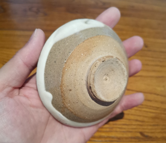 古玩陶瓷宋金?白釉斗笠盞拍賣，當(dāng)前價格999元