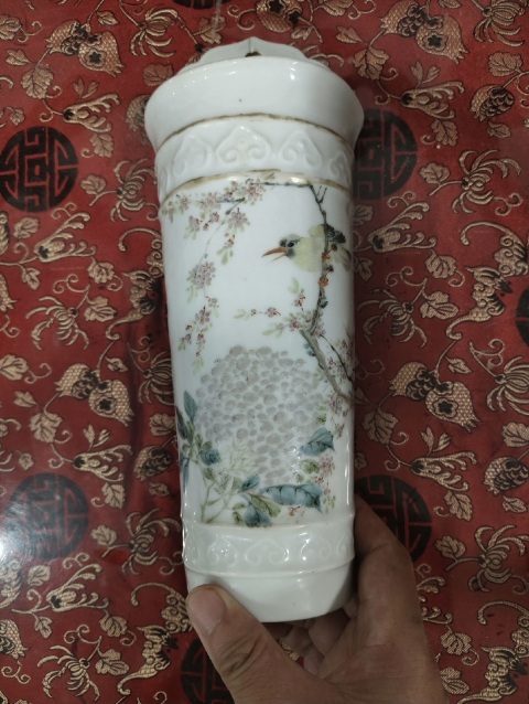 古玩陶瓷清晚期 淺絳彩花鳥紋壁瓶拍賣,當前價格3600元