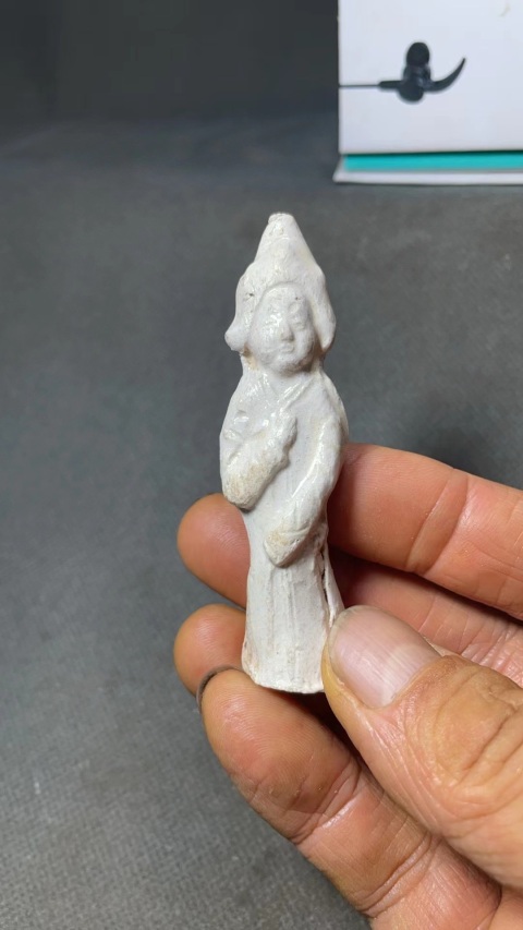 古玩陶瓷宋金?當陽峪窯白釉人物瓷塑拍賣，當前價格2500元