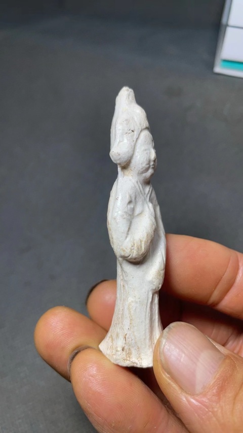 古玩陶瓷宋金?當陽峪窯白釉人物瓷塑拍賣，當前價格2500元