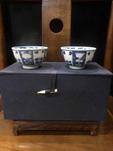 古玩陶瓷(精品主人杯)清-康熙-青花留白-花卉紋主人杯一對拍賣,當前價格798元