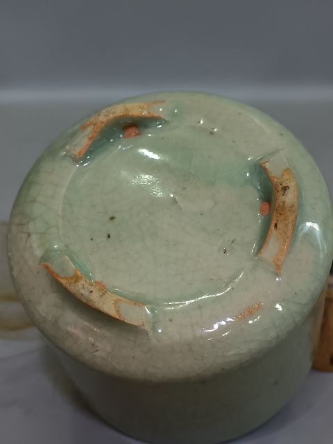 古玩陶瓷哥釉開片三足爐拍賣,當(dāng)前價(jià)格888元