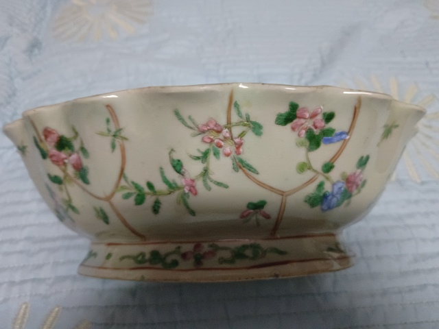 古玩陶瓷同治細路粉彩供盤拍賣，當前價格3980元