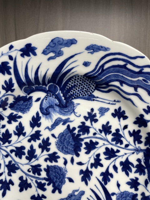 古玩陶瓷清晚·青花鳳凰牡丹紋花口盤真品鑒賞圖