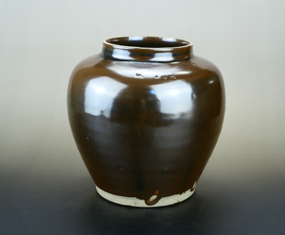 古玩陶瓷精美.明代定窯系紫金釉茶葉罐(1368年-1644年)拍賣,當前價格6000元