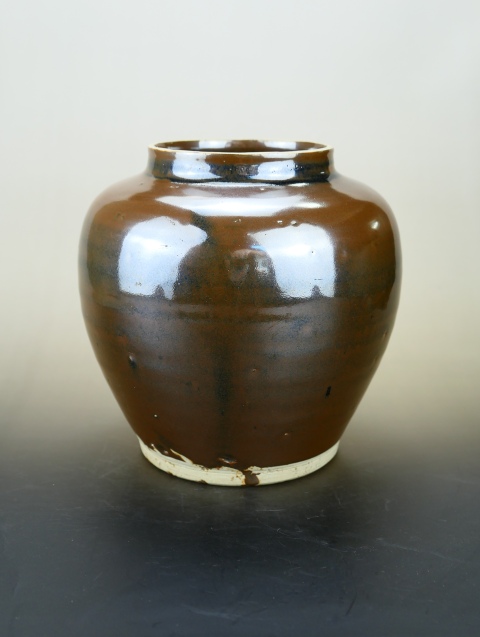 古玩陶瓷精美.明代定窯系紫金釉茶葉罐(1368年-1644年)拍賣,當前價格6000元