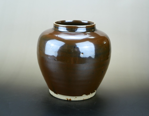 古玩陶瓷精美.明代定窯系紫金釉茶葉罐(1368年-1644年)拍賣,當前價格6000元
