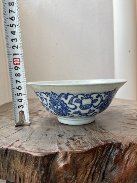 古玩陶瓷清中期青花淡描花卉紋折沿碗拍賣,當前價格599元