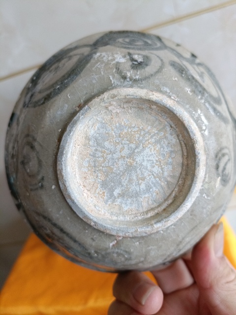 古玩陶瓷元末明初青花花卉紋賞碗拍賣(mài)，當(dāng)前價(jià)格598元