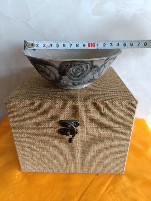 古玩陶瓷元末明初青花花卉紋賞碗拍賣(mài)，當(dāng)前價(jià)格598元