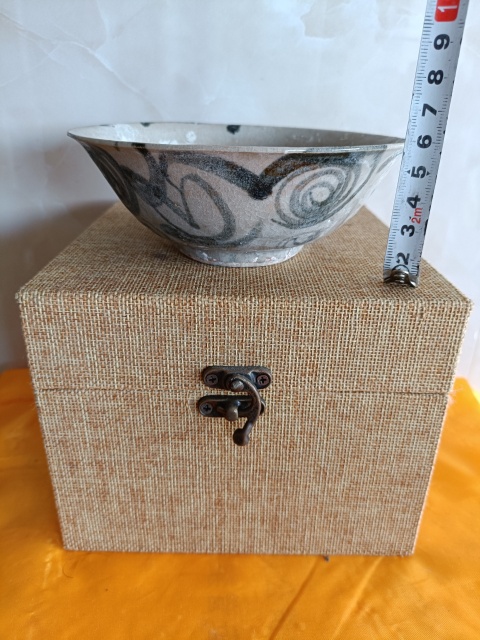 古玩陶瓷元末明初青花花卉紋賞碗拍賣(mài)，當(dāng)前價(jià)格598元