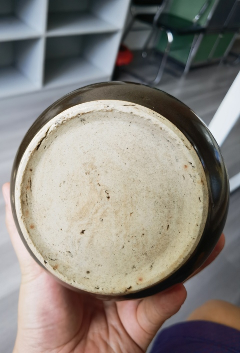 古玩陶瓷清早期紫金釉蓋缸拍賣，當(dāng)前價(jià)格1500元