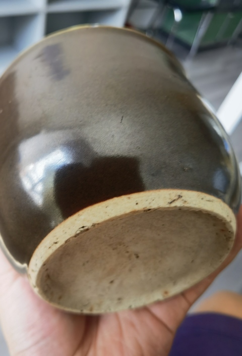 古玩陶瓷清早期紫金釉蓋缸拍賣，當(dāng)前價(jià)格1500元