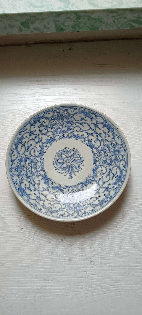 中国美術 古玩 青華染付 花卉紋樣皿 大清嘉庆年製 中国美術 古玩 青華染付 花卉紋樣皿 大清嘉庆年製