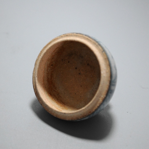 古玩陶瓷明中期青花花卉紋香丸盒拍賣,當前價格998元
