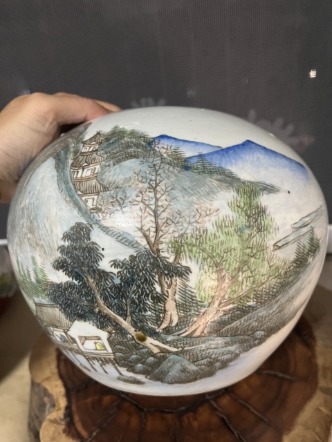 古玩陶瓷淺降山水人物西瓜罐拍賣，當(dāng)前價格8500元