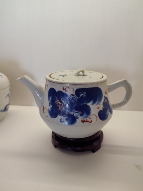 古玩陶瓷藍料彩獅紋執壺拍賣，當前價格2800元