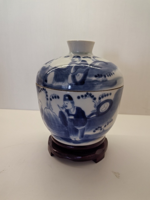 古玩陶瓷人物紋青花蓋缸拍賣，當前價格2500元