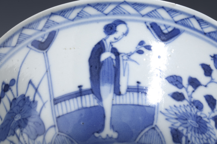古玩陶瓷清晚·青花開窗仕女花卉紋碗拍賣,當前價格512元