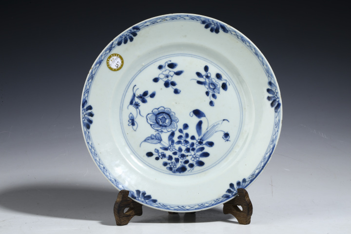古玩陶瓷清康熙·青花折枝花卉紋盤拍賣，當前價格168元