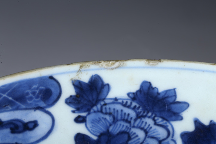 古玩陶瓷清康熙·青花四時花卉紋折沿大盤拍賣,當前價格2508元