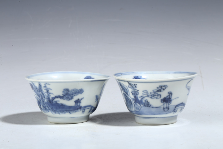 域鉴古玩】清康熙·青花山水人物纹杯一对拍卖价格/图片/值多少钱