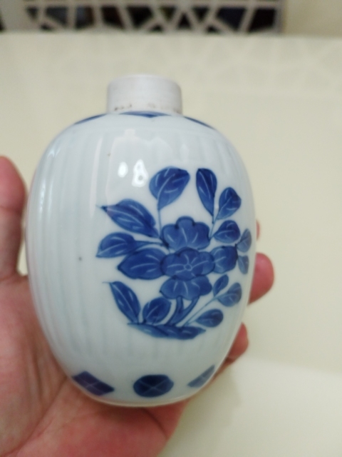 古玩陶瓷清康熙青花折枝花卉紋瓜楞罐拍賣，當前價格5500元