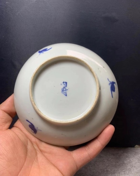 古玩陶瓷清晚期內府款鳳紋青花盤拍賣，當前價格800元