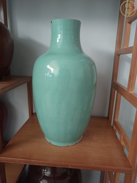 古玩陶瓷松石綠釉羅漢瓶拍賣(mài)，當(dāng)前價(jià)格2000元