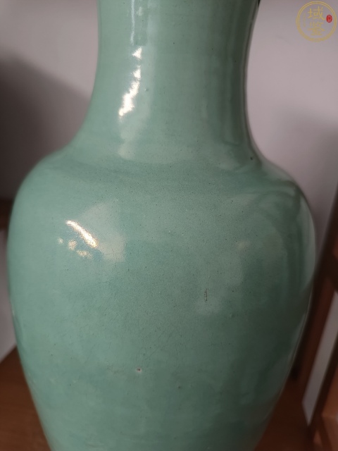 古玩陶瓷松石綠釉羅漢瓶拍賣(mài)，當(dāng)前價(jià)格2000元