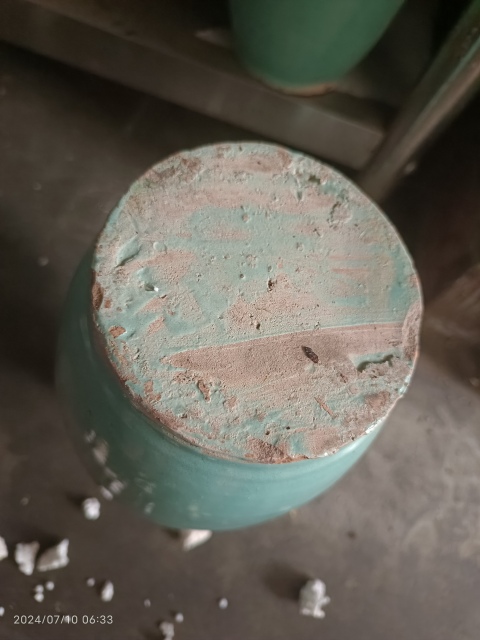 古玩陶瓷松石綠釉羅漢瓶拍賣(mài)，當(dāng)前價(jià)格2000元