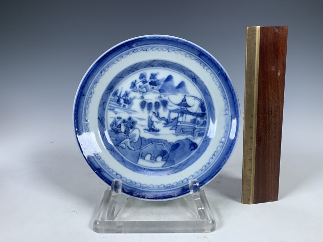 古玩陶瓷清中期·青花山水紋盤拍賣，當(dāng)前價(jià)格468元