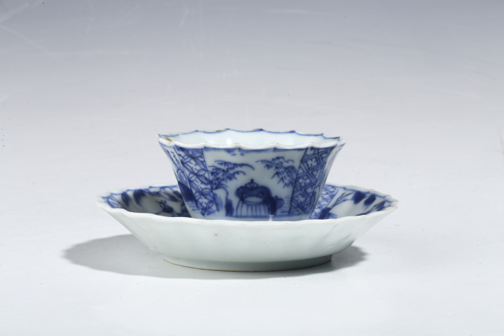 古玩陶瓷清康熙·青花山水人物紋花口杯碟拍賣，當前價格2000元