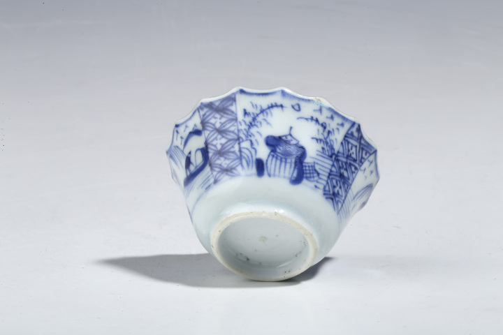 古玩陶瓷清康熙·青花山水人物紋花口杯碟拍賣，當前價格2000元