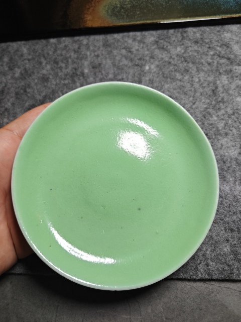 古玩陶瓷胡隆昌造款蘋果綠釉盤拍賣,當前價格1000元