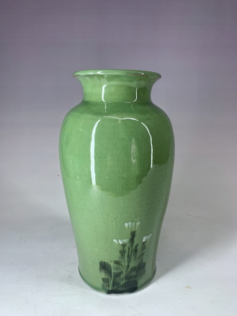 古玩陶瓷民國·綠釉加彩花卉紋瓶拍賣，當前價格958元