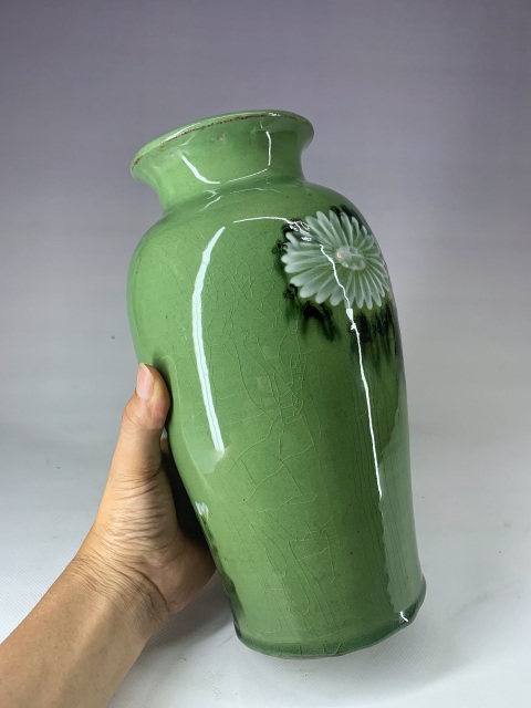 古玩陶瓷民國·綠釉加彩花卉紋瓶拍賣，當前價格958元