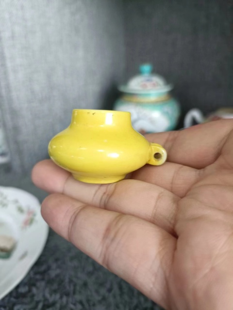 古玩陶瓷民國嬌黃釉鳥食罐拍賣，當前價格1888元