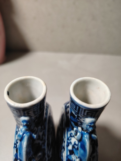 古玩陶瓷清晚期青花龍紋抱月瓶拍賣,當前價格5899元