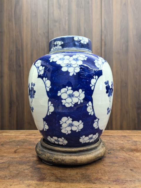 古玩陶瓷清晚期青花花鳥紋蓋罐拍賣,當前價格13888元