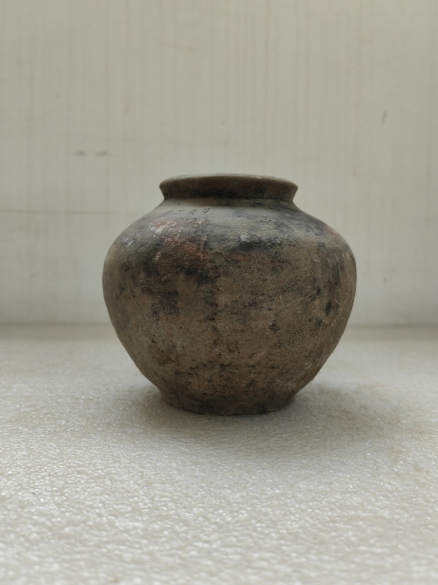 古玩陶瓷灰陶彩繪漢罐拍賣,當前價格750元