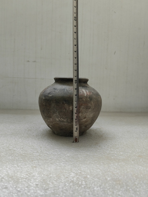 古玩陶瓷灰陶彩繪漢罐拍賣,當前價格750元