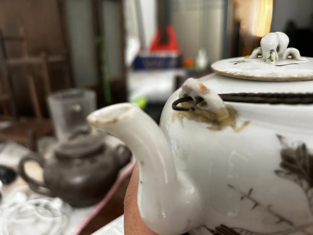古玩陶瓷墨彩花卉紋茶壺拍賣,當(dāng)前價格999元