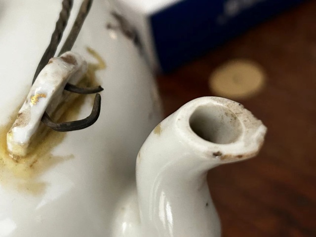 古玩陶瓷墨彩花卉紋茶壺拍賣,當(dāng)前價格999元
