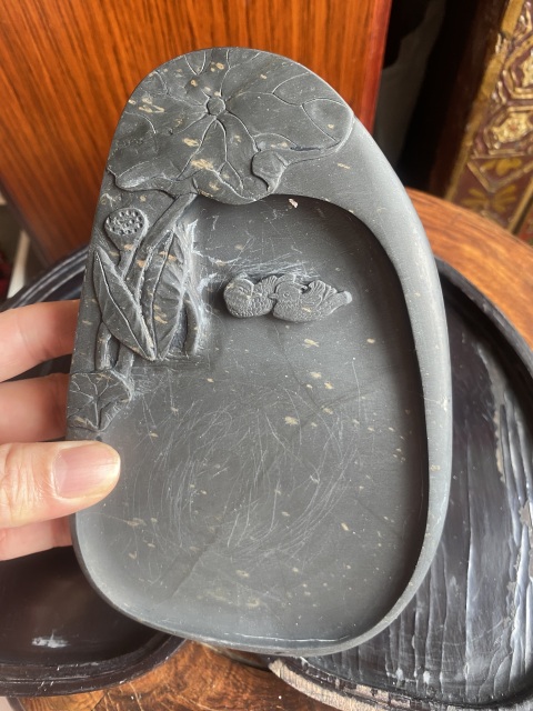 古玩雜項(xiàng)荷葉池鴛鴦硯拍賣,當(dāng)前價(jià)格380元