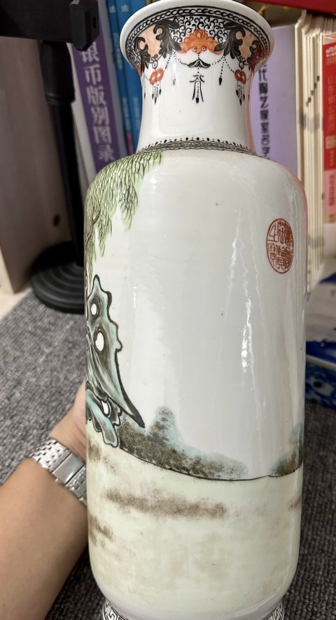 古玩陶瓷粉彩人物故事紋燈籠瓶拍賣，當前價格3131元