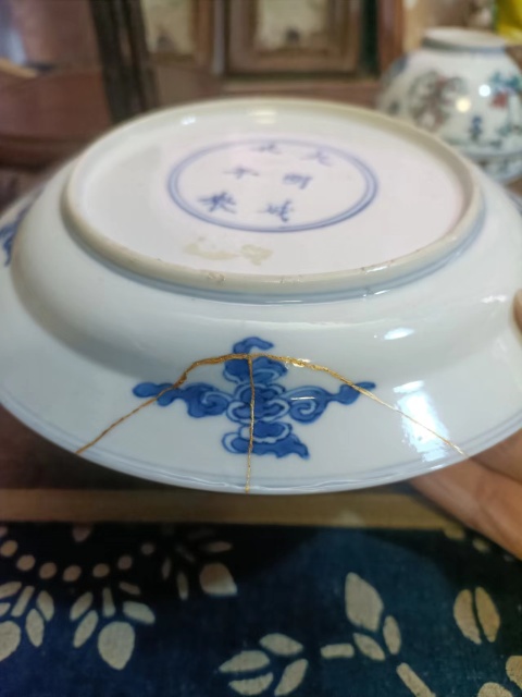 古玩陶瓷大明成化年制款青花鳳紋盤拍賣，當前價格8888元