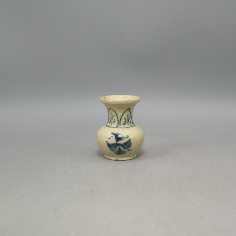 古玩陶瓷晚明花卉紋青花小瓶拍賣,當(dāng)前價格5800元