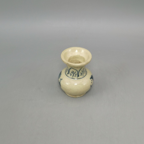 古玩陶瓷晚明花卉紋青花小瓶拍賣,當(dāng)前價格5800元